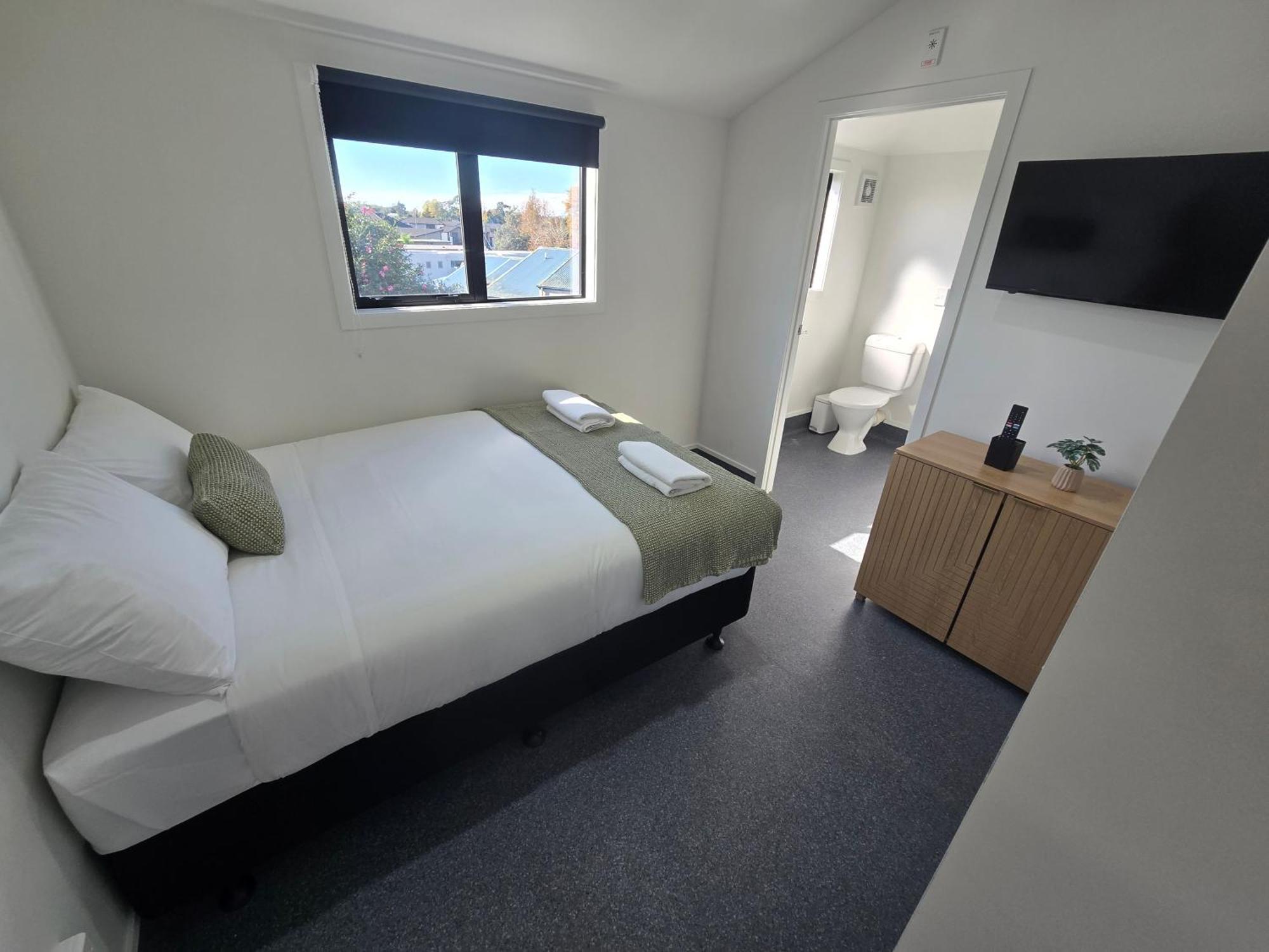 Microtel Lodge Hamilton Exterior photo