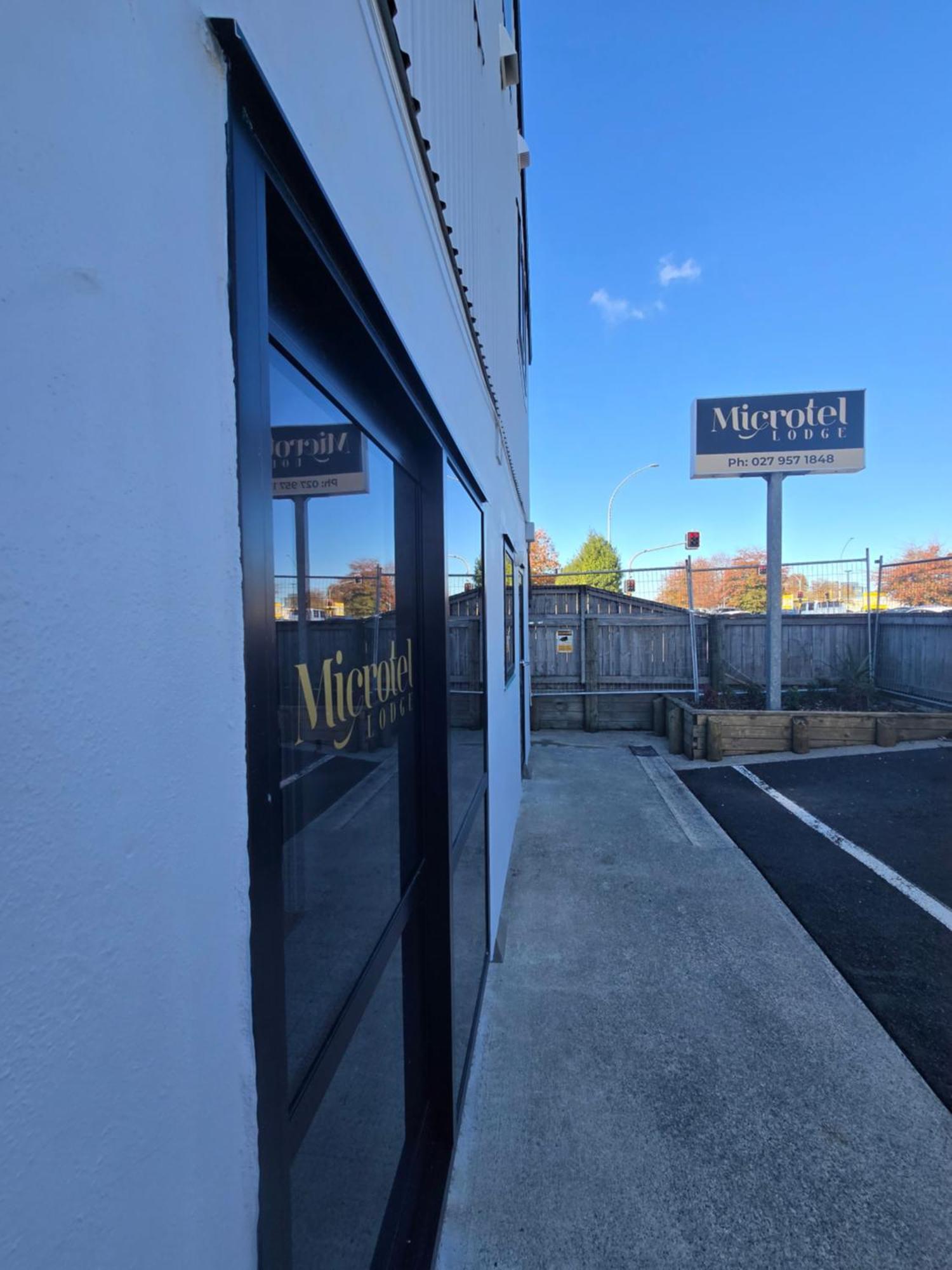 Microtel Lodge Hamilton Exterior photo