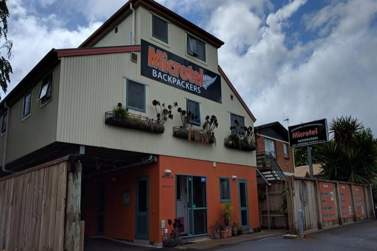 Microtel Lodge Hamilton Exterior photo